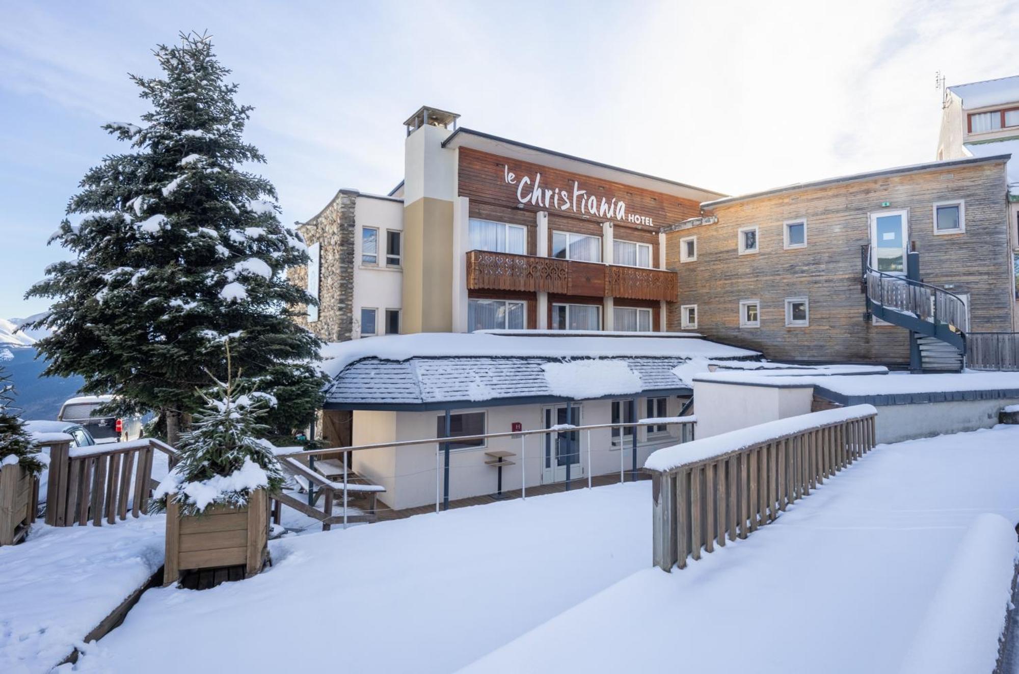 Le Christiania Hotel Saint-Lary-Soulan Eksteriør billede